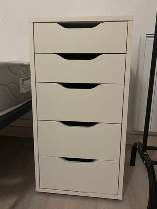 Lote cama con base, baúl y cajonera