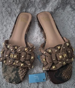 Sandalias Alma en Pena Tachuelas Piel Serpiente