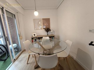 Piso en venta en Mercado en Alicante