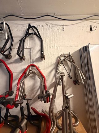 Caballetes varios para moto