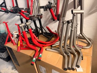 Caballetes varios para moto