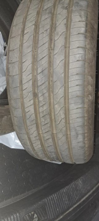 Neumáticos Goodyear Radial Tubeless 225 50 R17 98W