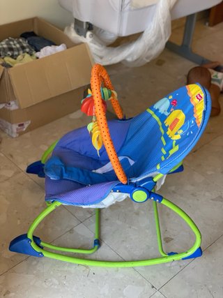 Hamaca bebé Fisher Price con su caja