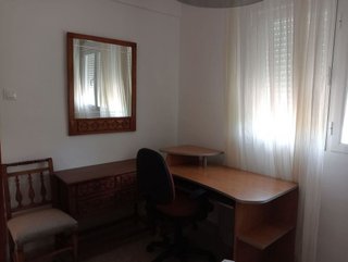 Piso en alquiler en Polígono Cartuja – La Paz en Granada