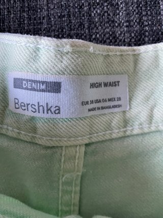 Pantalón corto vaquero Bershka verde mint mujer