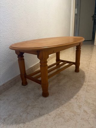 Mesa auxiliar de madera