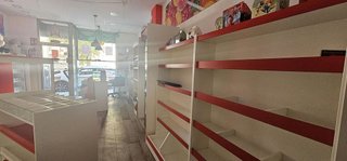 Local comercial en alquiler en Cervantes en Granada