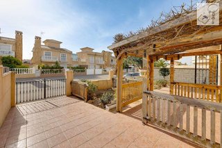 Chalet en venta en Nueva Torrevieja - Aguas Nuevas en Torrevieja
