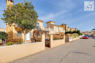 Chalet en venta en Nueva Torrevieja - Aguas Nuevas en Torrevieja