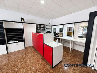 Local comercial en venta en Roces en Gijón
