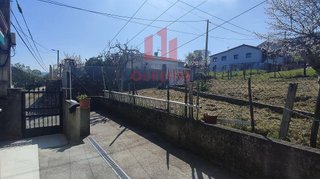 Chalet en venta en Vistahermosa en Ourense