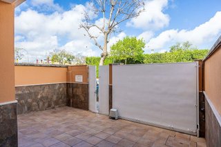 Casa adosada en venta en Montequinto en Dos Hermanas