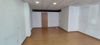 Local comercial en alquiler en Montequinto en Dos Hermanas