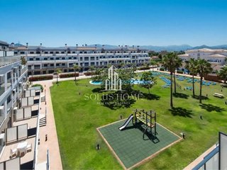 Casa adosada en alquiler en Oliva Nova en Oliva