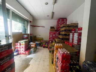 Local comercial en venta en El Turó de la Peira en Barcelona