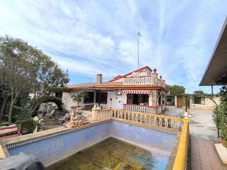 Chalet en venta en Yecla