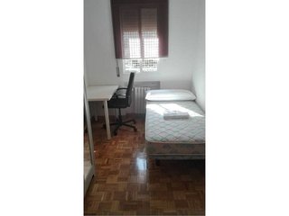 Piso en alquiler en Lucero en Madrid