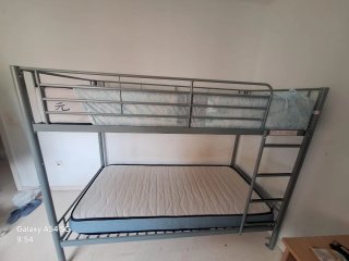 Cama litera metálica