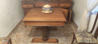 Mesa antigua de madera