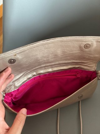Bolso de mano dorado
