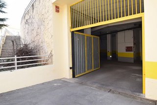 Garaje en alquiler en Bola de Oro - Serrallo en Granada