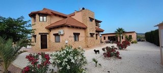 Casa en venta en Pinós