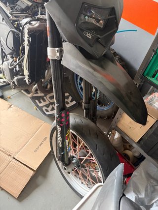 Calandra Faro Moto