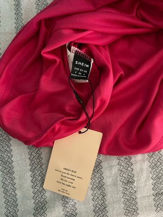 Vestito rosa con brillantini