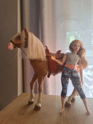 Barbie Yoga Movimiento Caballo made to move