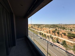 Piso en alquiler en Valdebebas - Valdefuentes en Madrid