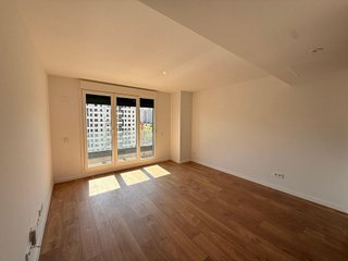 Piso en alquiler en Valdebebas - Valdefuentes en Madrid
