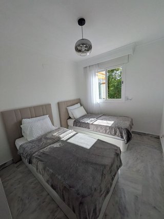 Piso en alquiler en La Dama de Noche-La Alzambra en Marbella