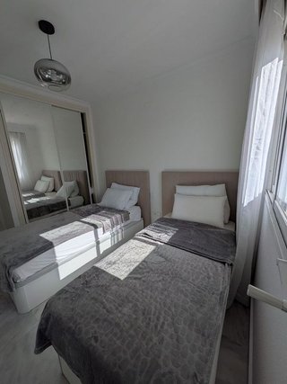 Piso en alquiler en La Dama de Noche-La Alzambra en Marbella