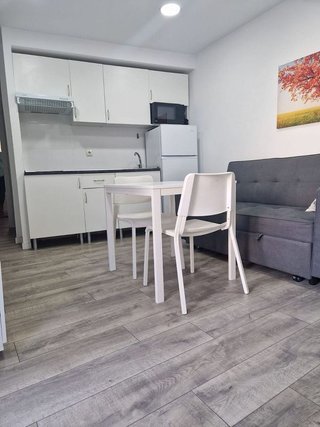 Piso en alquiler en Valdeacederas en Madrid