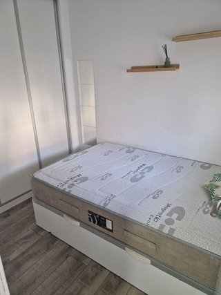 Piso en alquiler en Valdeacederas en Madrid