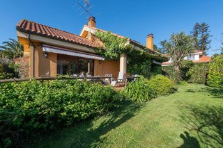 Chalet en venta en Somio en Gijón