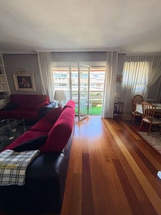 Piso en venta en Valdezarza en Madrid