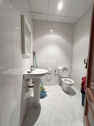 Local comercial en venta en Franciscanos en Albacete