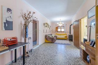 Chalet en venta en Urbanizaciones en Llíria