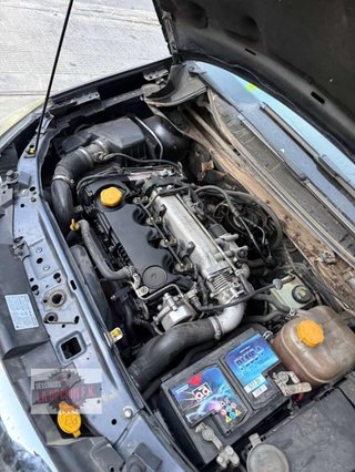 CAJA RELES / FUSIBLES Opel Zafira B (2005->)