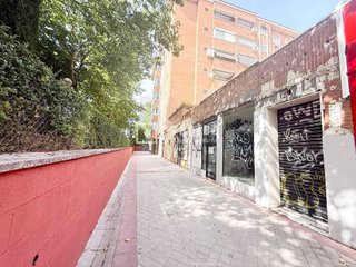 Local comercial en venta en La Serna en Fuenlabrada