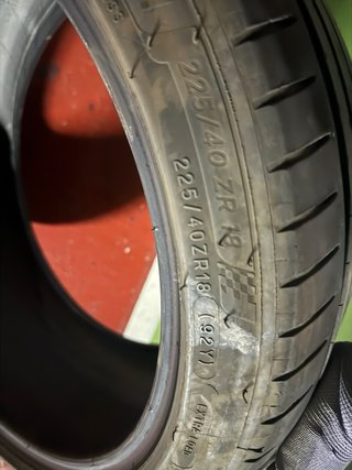 Michelin Pilot Sport 4 225/40 R18 92Y