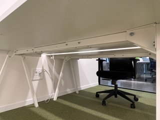 Mesa de oficina blanca