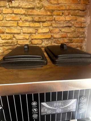 Máquina de helado soft VEVOR 3 grifos
