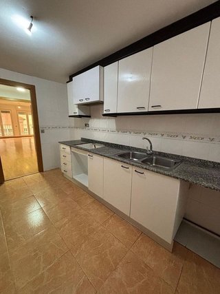 Piso en venta en Piscinas en Villarreal