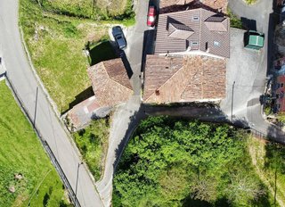Casa adosada en venta en Piloña