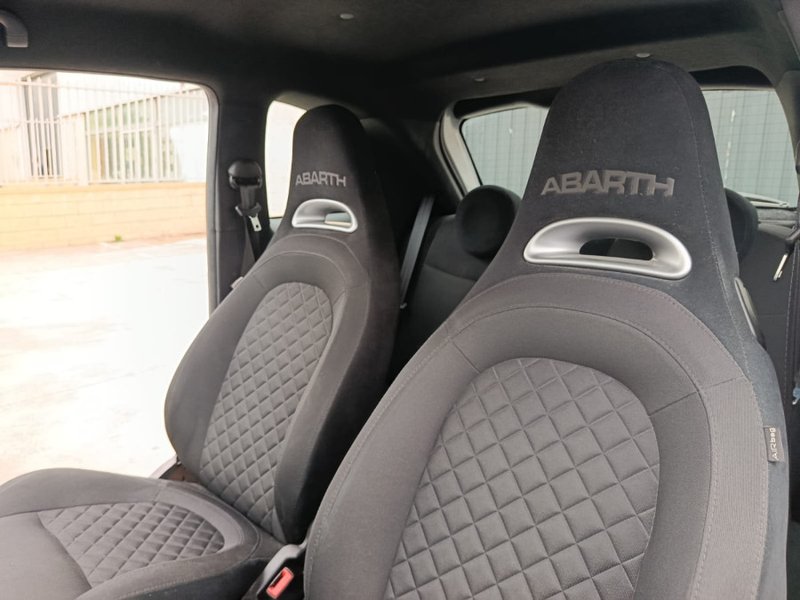 Abarth 500 2022, foto 21