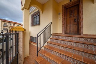 Chalet en venta en Vegas del Genil