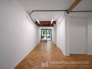 Local comercial en alquiler en Navas en Barcelona