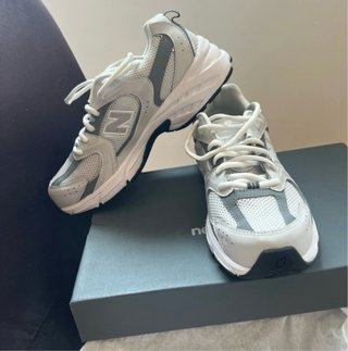 Zapatillas New Balance 530 Gris y Blanco
